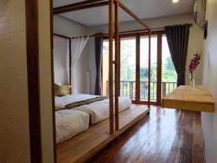 Sri Chiang Yeun House Hotel Chiang Mai Bagian luar foto